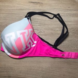 Victoria’s Secret Pink bra